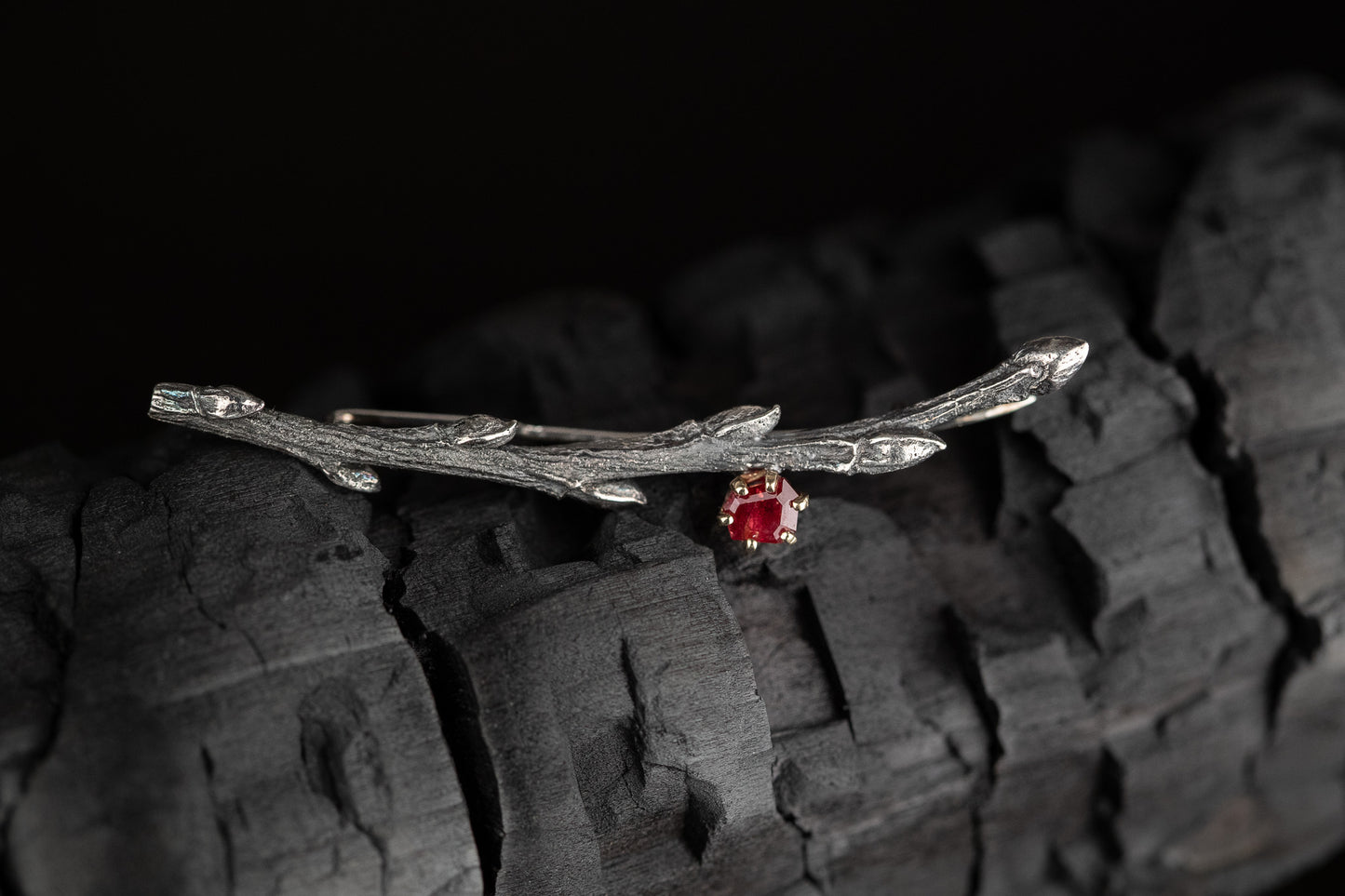 Sidabrinė segė su rožiniu špineliu